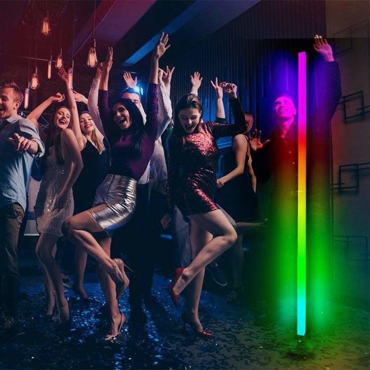 2024 Atmosphere Smart Home Light Rgb Led Floor Lamp z żelazną podstawą i zdalnym sterowaniem