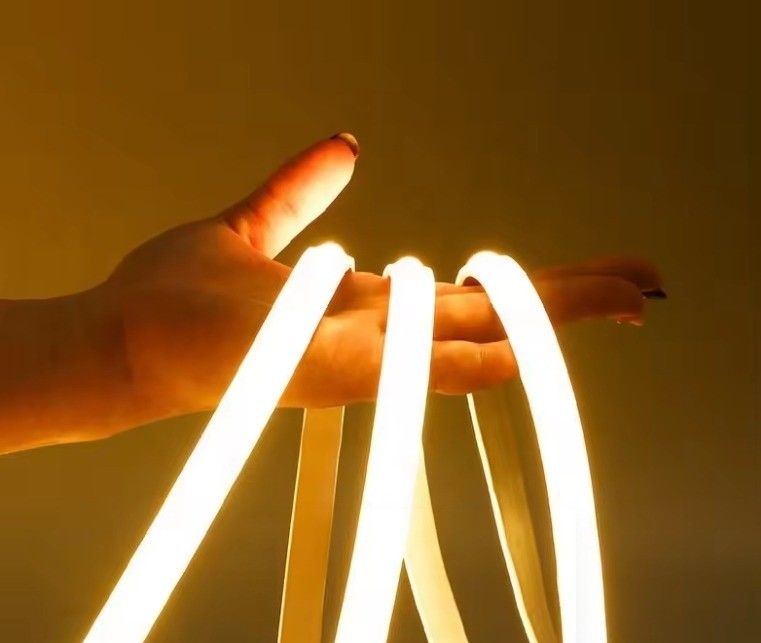 Wysokonapięciowe światło LED ze złączem i CRI Ra 80 70-80 lm/W
